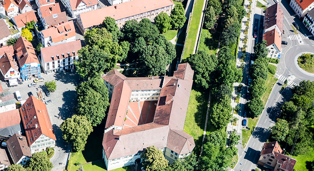 Luftbild vom Schloss in Kirchheim
